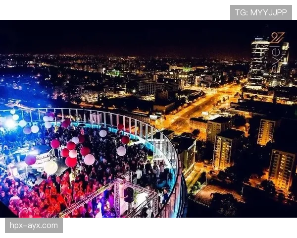 华沙夜生活强势复苏，文化活动引国际游客重返历史名城