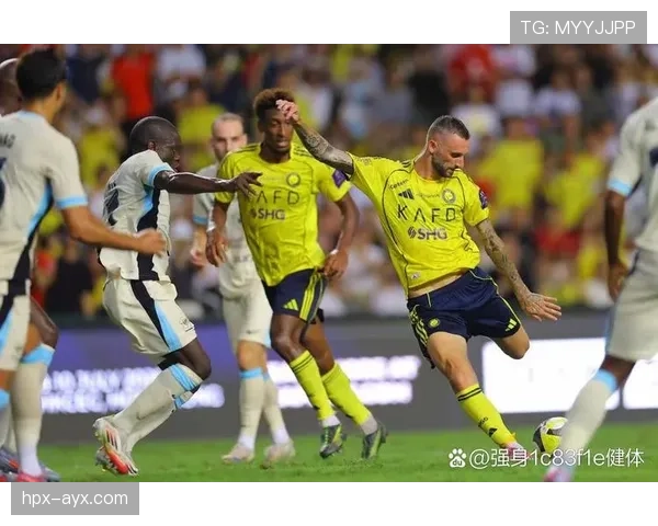 菲利普·比林英超赛季表现抢眼，助球队强势冲击冠军